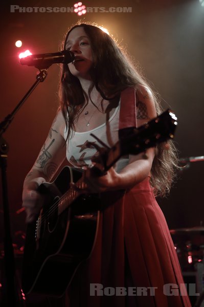 WAXAHATCHEE - 2024-07-22 - PARIS - La Maroquinerie - 